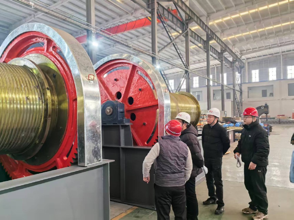 柬埔寨菩薩水電站項(xiàng)目導(dǎo)流洞封堵閘門及固定式卷揚(yáng)啟閉機(jī)出廠驗(yàn)收會